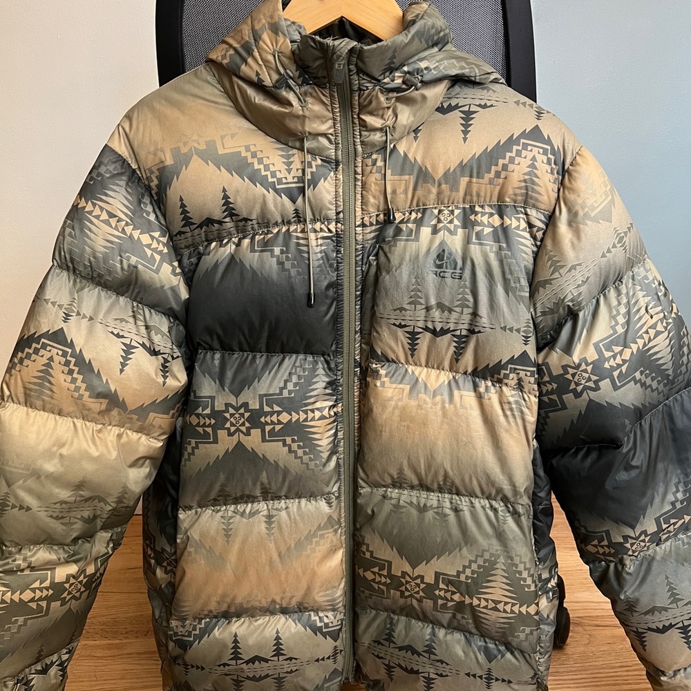Nike ACG Men's Down Winter Puffy Jacket - Medium